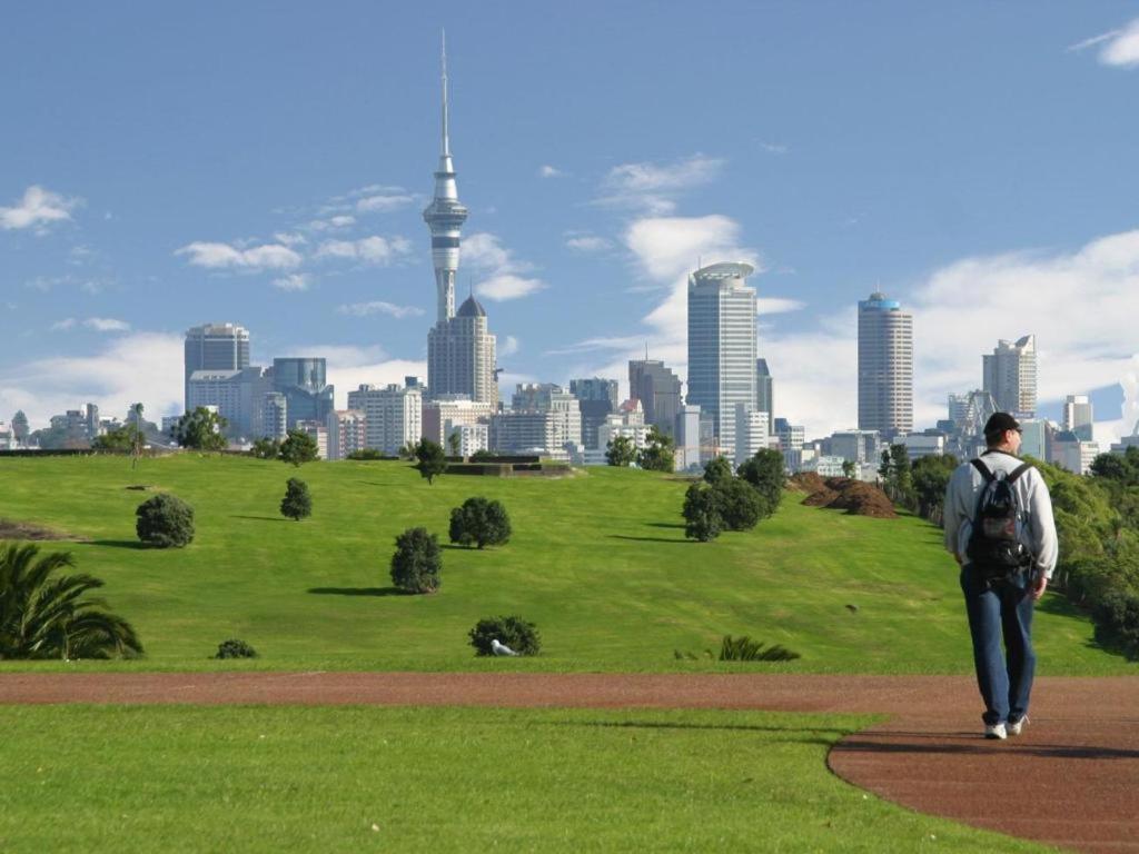 Base Auckland Vandrarhem Exteriör bild